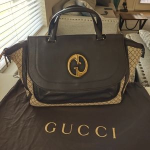 😍Closet Closeout😍Gucci Diamante Top Handle Bag